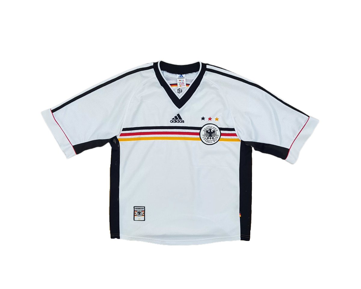 onside_jerseys's tweet photo. World Cup collection now online including some bargains on English shirts.
@_FullKitWankers 
https://t.co/drkToO8yVB https://t.co/YwDOwKvOwX