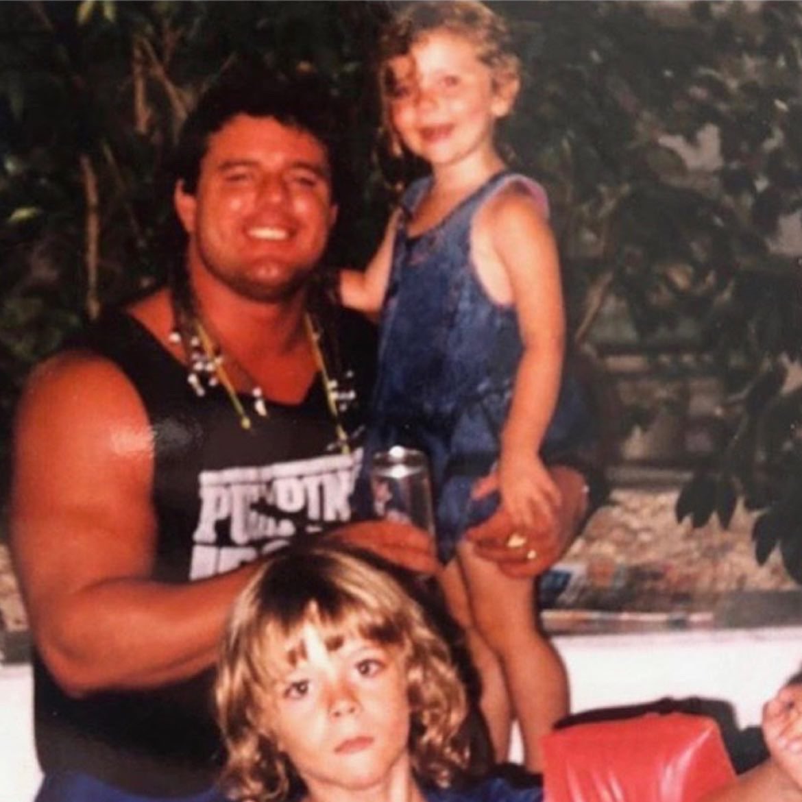 georgiasmith87's tweet photo. Big Happy Birthday to my dad who would’ve been 60 years old today🇬🇧❤️🎂 https://t.co/9EO3xnPVe7