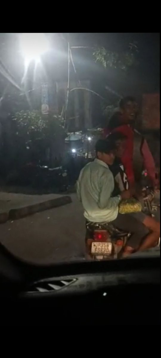 Up35BF5830 <a href="/Uppolice/">UP POLICE</a> <a href="/uptrafficpolice/">UP Traffic Police</a>  1 bike 4 passenger minor .. kindly look into this ... <a href="/Igrangelucknow/">IG Range Lucknow</a> <a href="/unnaopolice/">UNNAO POLICE</a>