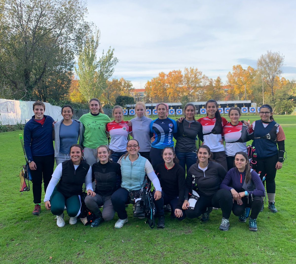 RFETA's tweet photo. Este fin de semana se ha celebrado en Madrid el primer clasificatorio del equipo nacional de arco recurvo femenino para el 2023.

Pero la gran protagonista del fin de semana ha sido Elia Canales:
🚨 NUEVO RÉCORD DE ESPAÑA 🚨
Round 2×70m recurvo mujeres
675 puntos 
¡ENHORABUENA! https://t.co/xwt2xr2xCd