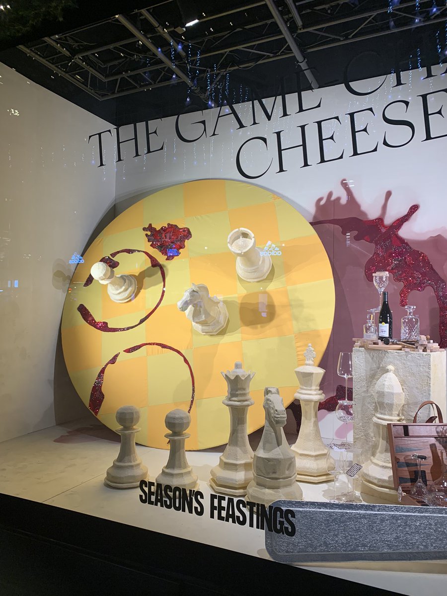 PolyWoodStudios's tweet photo. It was well worth the trip to see @Selfridges ‘Season’s Feastings’ celebrating the power of food &amp; the way it brings us together.

Velvet peas, sequin olives, chess pieces made of cheese - I was in VM heaven. 

#ChristmasWindowDisplay #WindowDisplay #VisualMerchandising https://t.co/sXzsnC6rTr