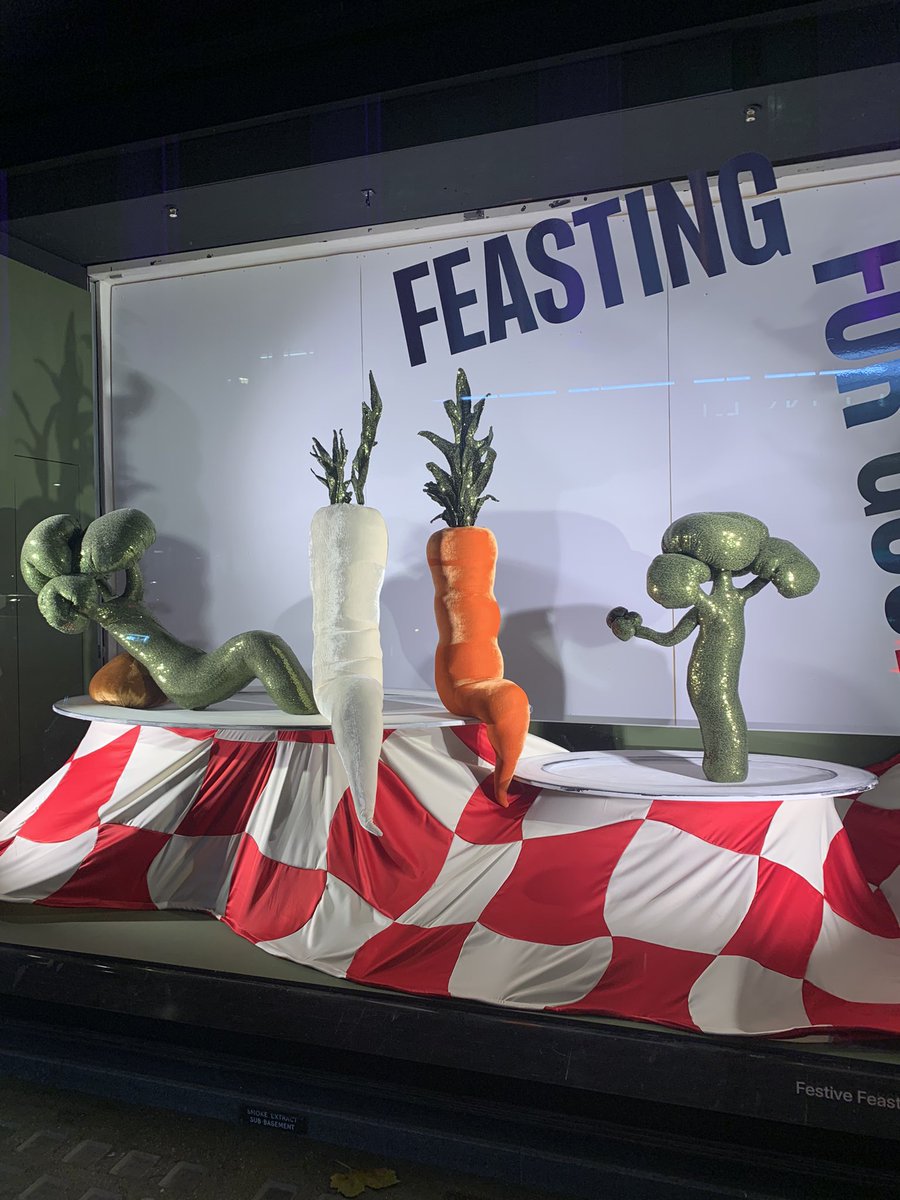 PolyWoodStudios's tweet photo. It was well worth the trip to see @Selfridges ‘Season’s Feastings’ celebrating the power of food &amp; the way it brings us together.

Velvet peas, sequin olives, chess pieces made of cheese - I was in VM heaven. 

#ChristmasWindowDisplay #WindowDisplay #VisualMerchandising https://t.co/sXzsnC6rTr