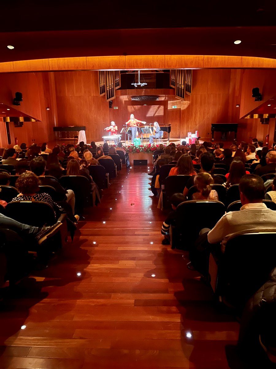 Mngmt_Solutions's tweet photo. Today we celebrated our Solidarity Concert at the @EscuelaRSofia. We are thankful to all #MSProfessionals and their families who attended this event and made it possible for us to raise funds to purchase food for the charitable dining halls of the Missionaries of Charity (Madrid) https://t.co/1BWIFJlWz9