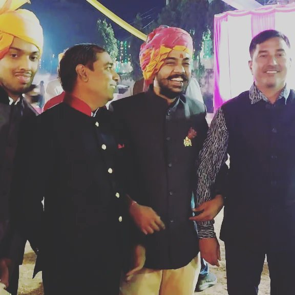 AashishKarauli's tweet photo. tilak ceremony of dada hkm @kaushlendrapalnaroli ,
Some pictures from Tilak Ceremony of Kunwar Kaushalendra Pal of Naroli Fort (Ruppura) family
#karauli
#naroli
#yadukul https://t.co/YYlxTTAR3o