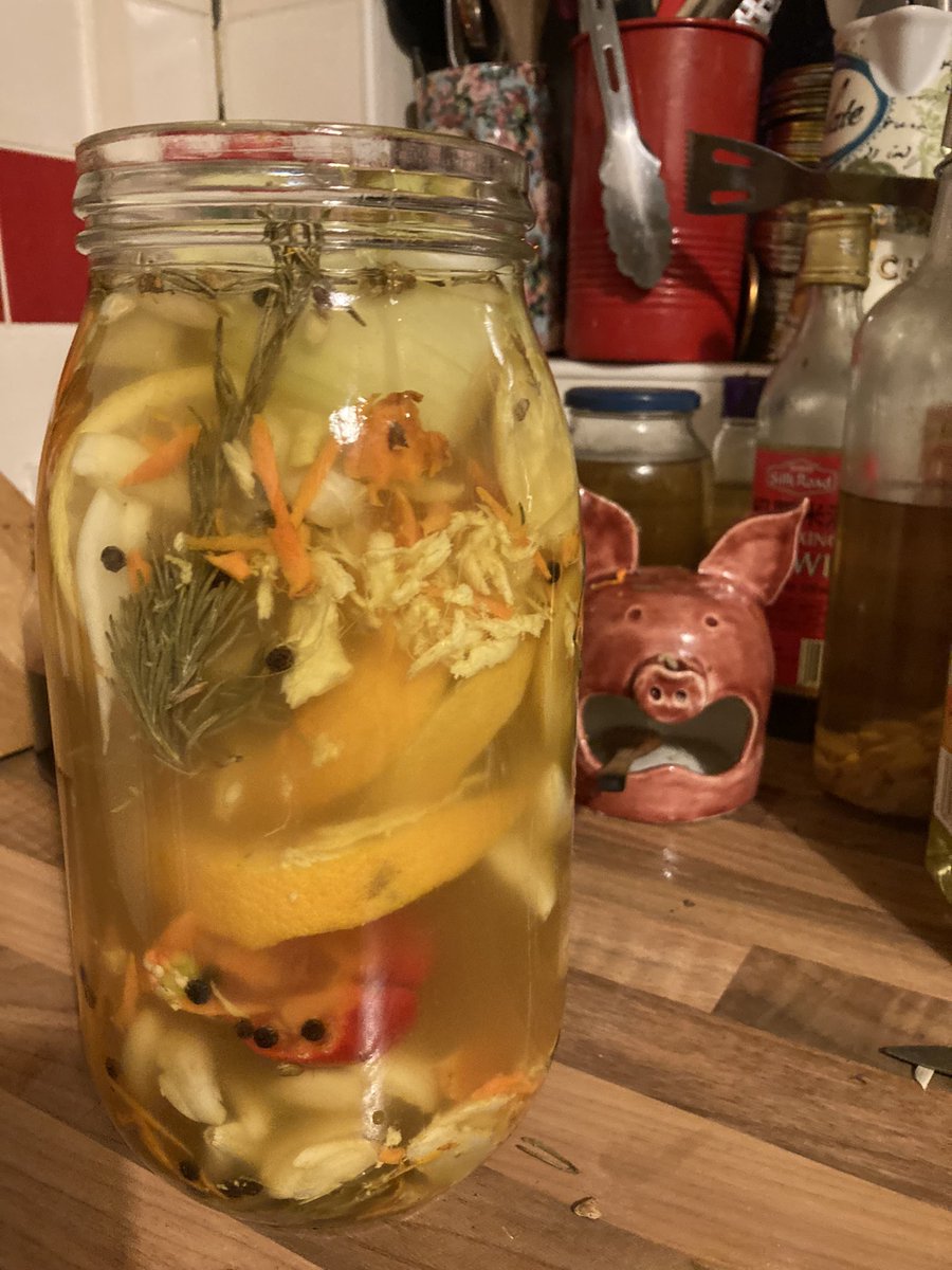 JosieProc's tweet photo. Fire cider 2022 is a go! #allotmentlife #kitchenpharmacy https://t.co/j15ch5K1Il