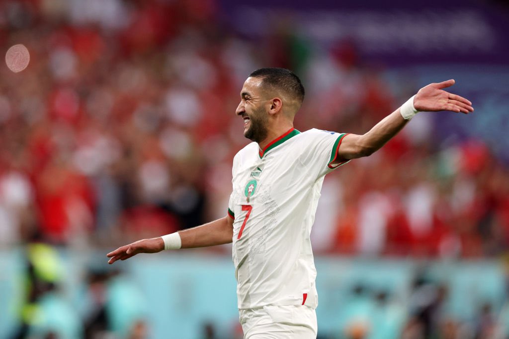 Morocco manager Regragui on Hakim Ziyech: “He’s incredible. A lot of people talk about Hakim as a difficult guy to manage but what I see is that, when you give him love and confidence, he will die for you”. 🇲🇦 #CFC <a href="/SamJDean/">Sam Dean</a>

“It is what I give him and he returns my confidence”.