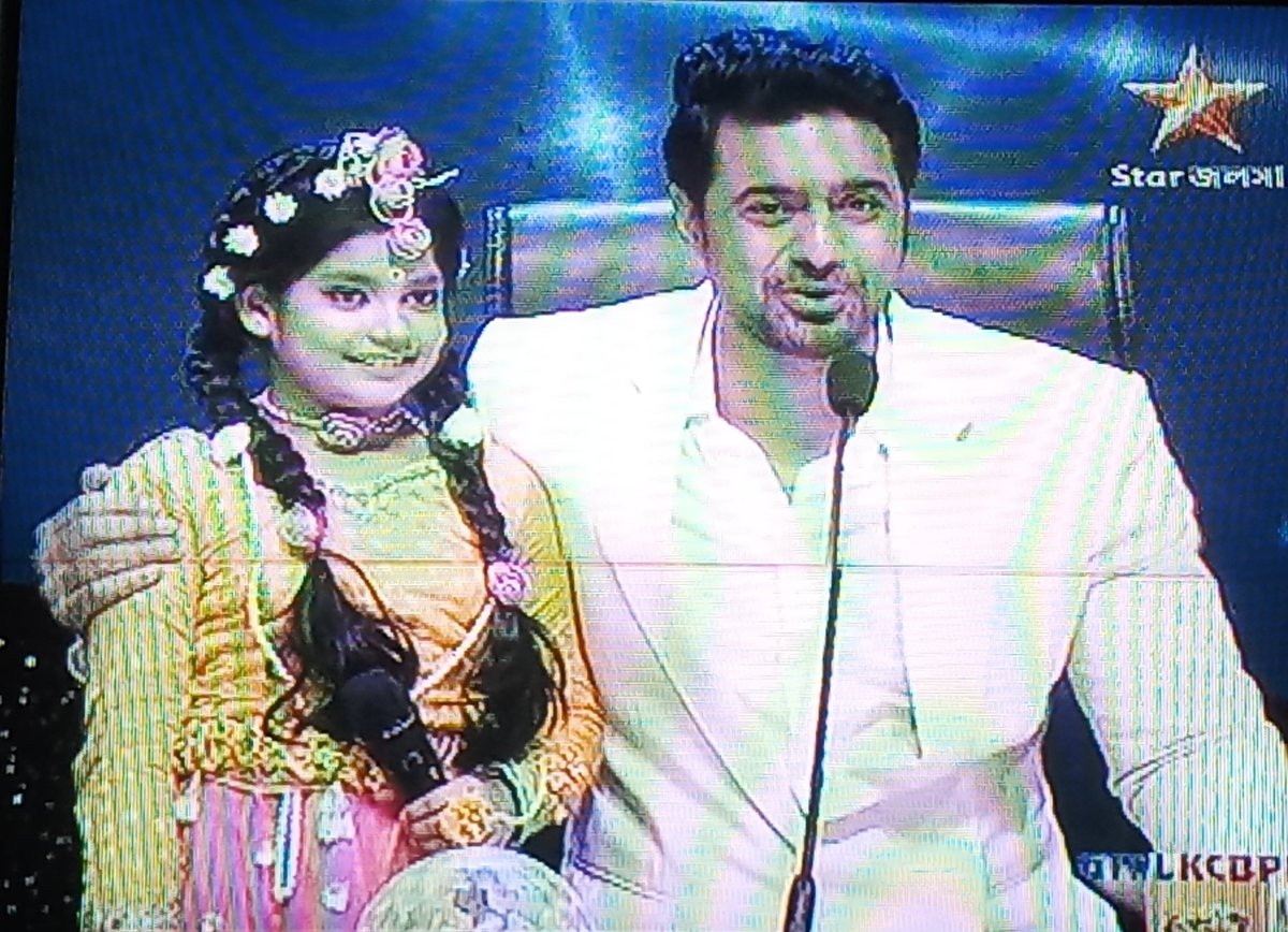 Amritap44171993's tweet photo. Cute moments...😘😘

@idevadhikari &amp; @RukminiMaitra...❤

#DDJ3....✌ https://t.co/B8HqHV1CH0