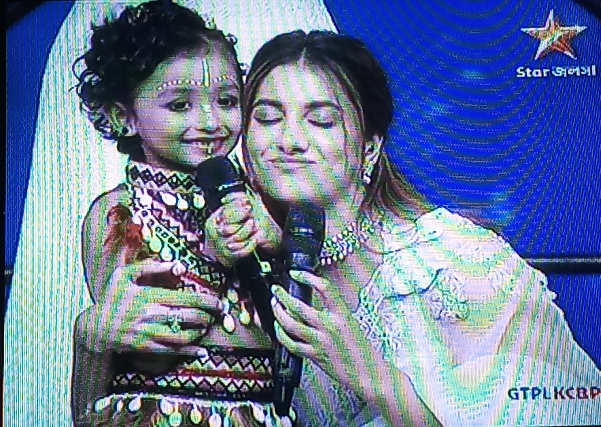 Amritap44171993's tweet photo. Cute moments...😘😘

@idevadhikari &amp; @RukminiMaitra...❤

#DDJ3....✌ https://t.co/B8HqHV1CH0