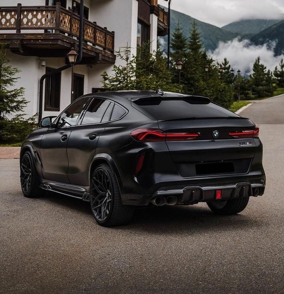 WorldWideCarsTM's tweet photo. Smoked out BMW X6M Competition 🦇 https://t.co/GKAsbIVw9V