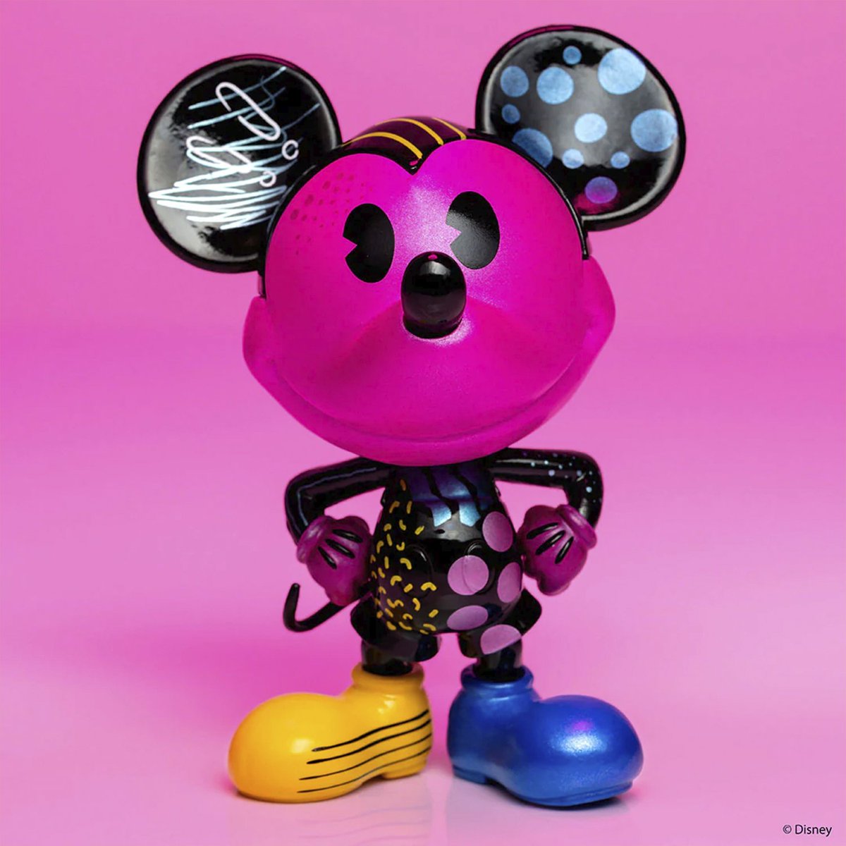 JadaClub's tweet photo. We're loving the new look of the 4" Die-cast Mickey and Minnie. Order yours today exclusively at Jada Next Level. (Link in bio)

#jadatoys #jadanextlevel #mickeymouse #minniemouse #disney #collectiblefigures https://t.co/2XuEPN2fUe