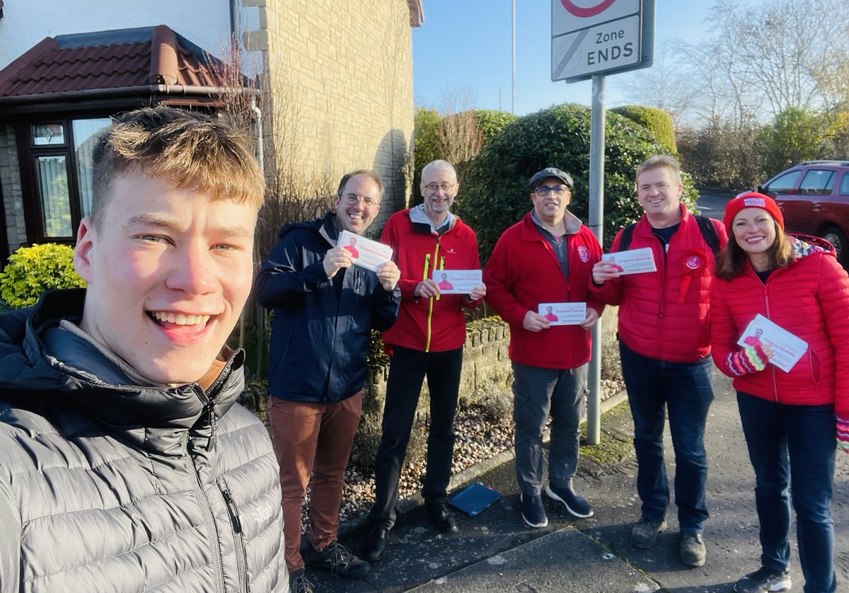 cara_hilton's tweet photo. Sunny Sunday #LabourDoorstep in #Carnock #Dunfermline & the majority of residents we spoke to backing @ScottishLabour at the next #GeneralElection. It’s time for change & only Labour can deliver a better, fairer future https://t.co/bseQR0cFnX