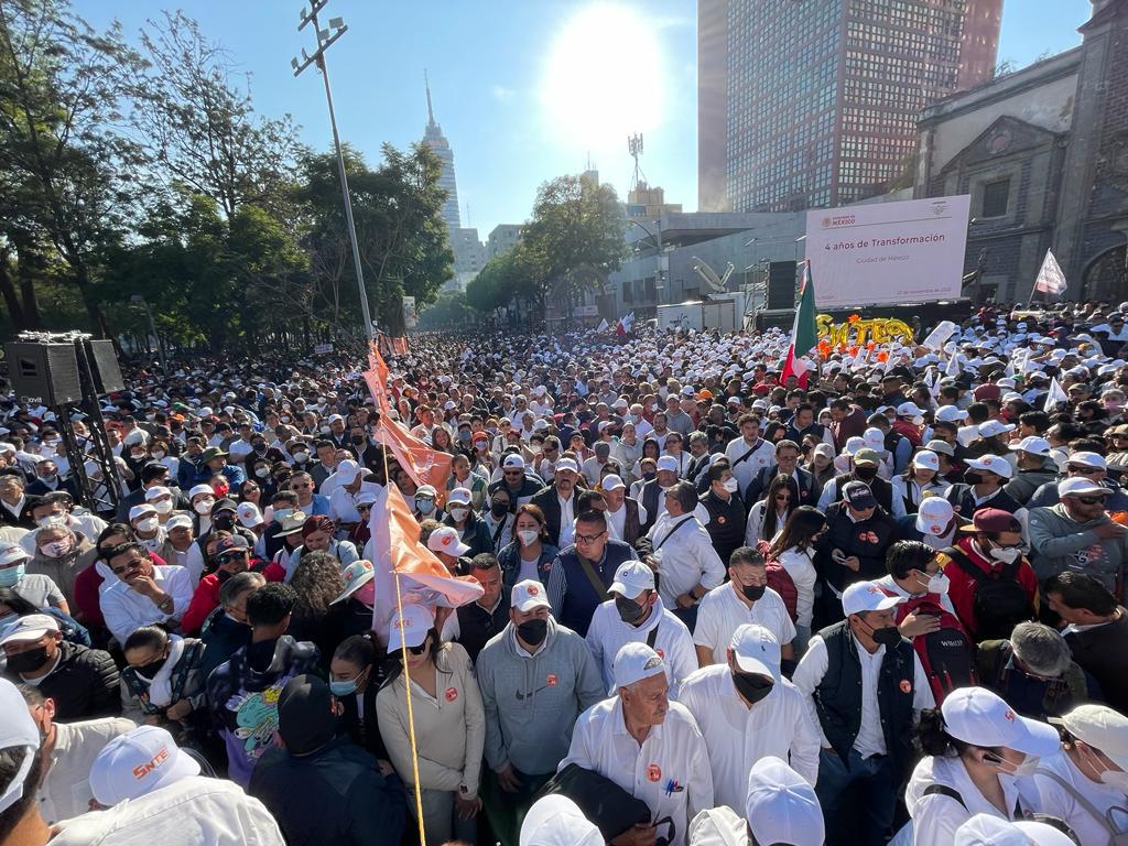 SNTE56Veracruz's tweet photo. El #SNTE 📚 apoya al @GobiernoMX 🇲🇽 del Presidente @lopezobrador_  porque juntos trabajamos para lograr el sistema justo de pensiones que ofreció al magisterio 👩‍🏫👨‍🏫 

#SNTEconAMLO ✅
#4AñosDeTransformación ✅

Pronunciamiento 👉 https://t.co/ke2EIar2aP https://t.co/b3XxiAxy9E