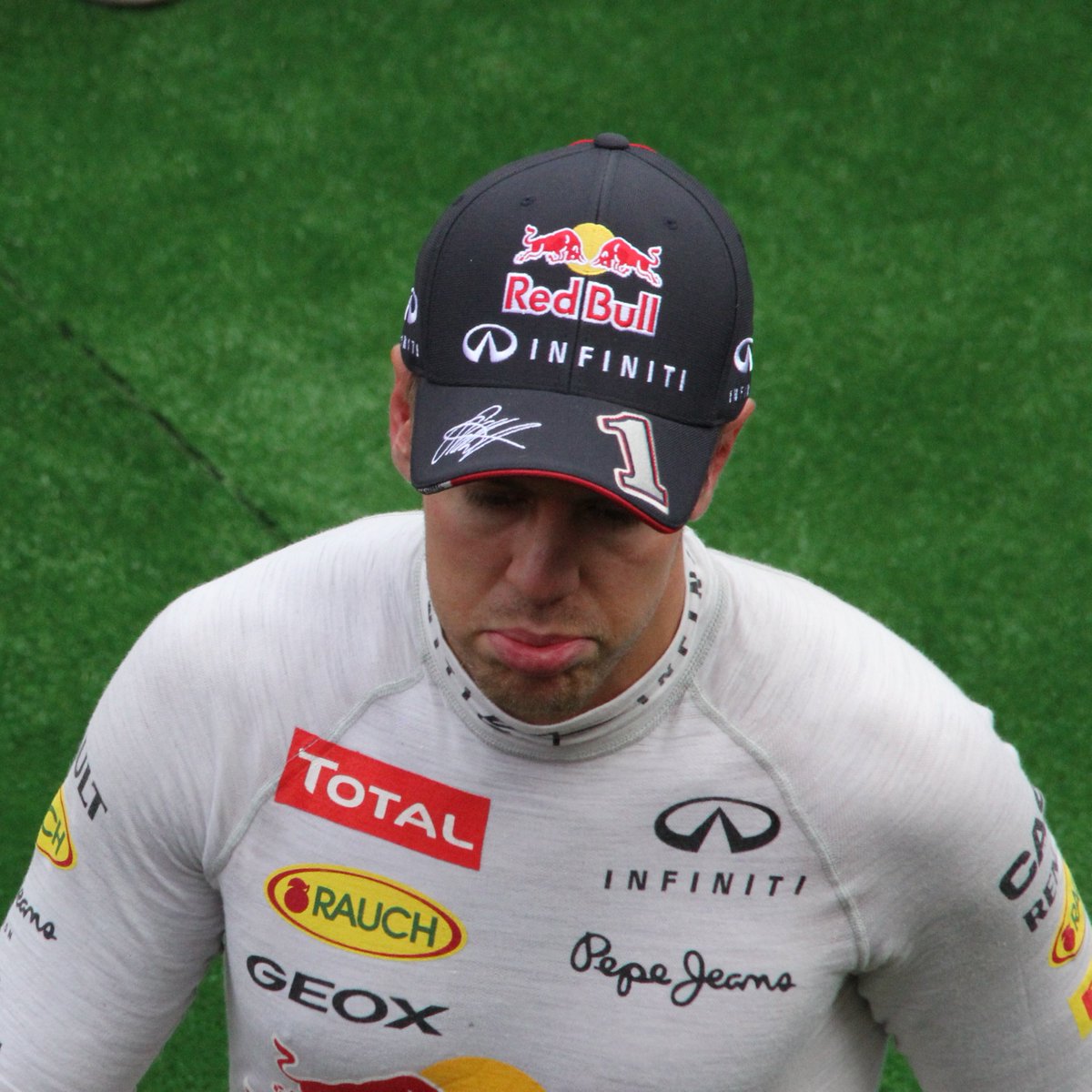 JaneBleach's tweet photo. And finally in this instalment of Seb through the years, post-race interviews, Spa 2014. He looked a lot happier chatting to Kimi before the race!
#DankeSeb #DankeBritta #Kimi #F1 #Spa2014 @CarlySV5 https://t.co/g7gvZ7w9xG
