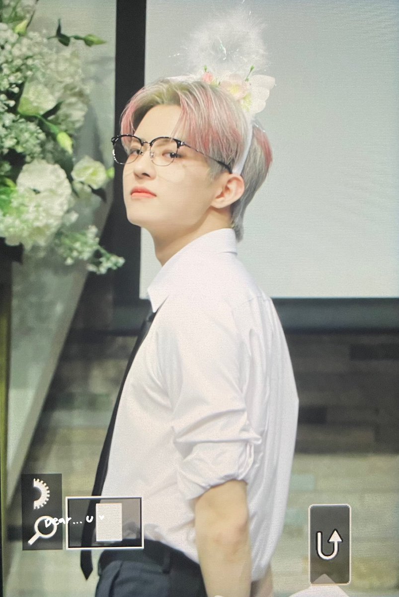 Dear_U405's tweet photo. 221127 팬싸 pre

여기 아기천사 화보 찍는다ㅠ

#빅톤 #VICTON #정수빈 #수빈  
#JUNGSUBIN #SUBIN #Dear_U https://t.co/I1sXR6q8Q2