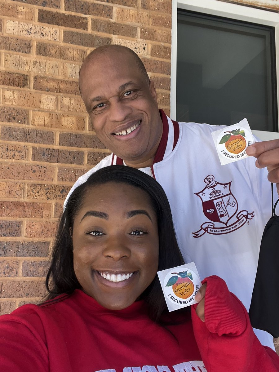 plezWorld's tweet photo. @ReverendWarnock I agree with Sen. @ReverendWarnock, so @Csjoy2J & @plez4stonecrest are out on Sunday morning to vote early in the Georgia US Senate runoff election. ๐ณ๏ธ #VoteBlueInGeorgia https://t.co/svQjk8MNUY