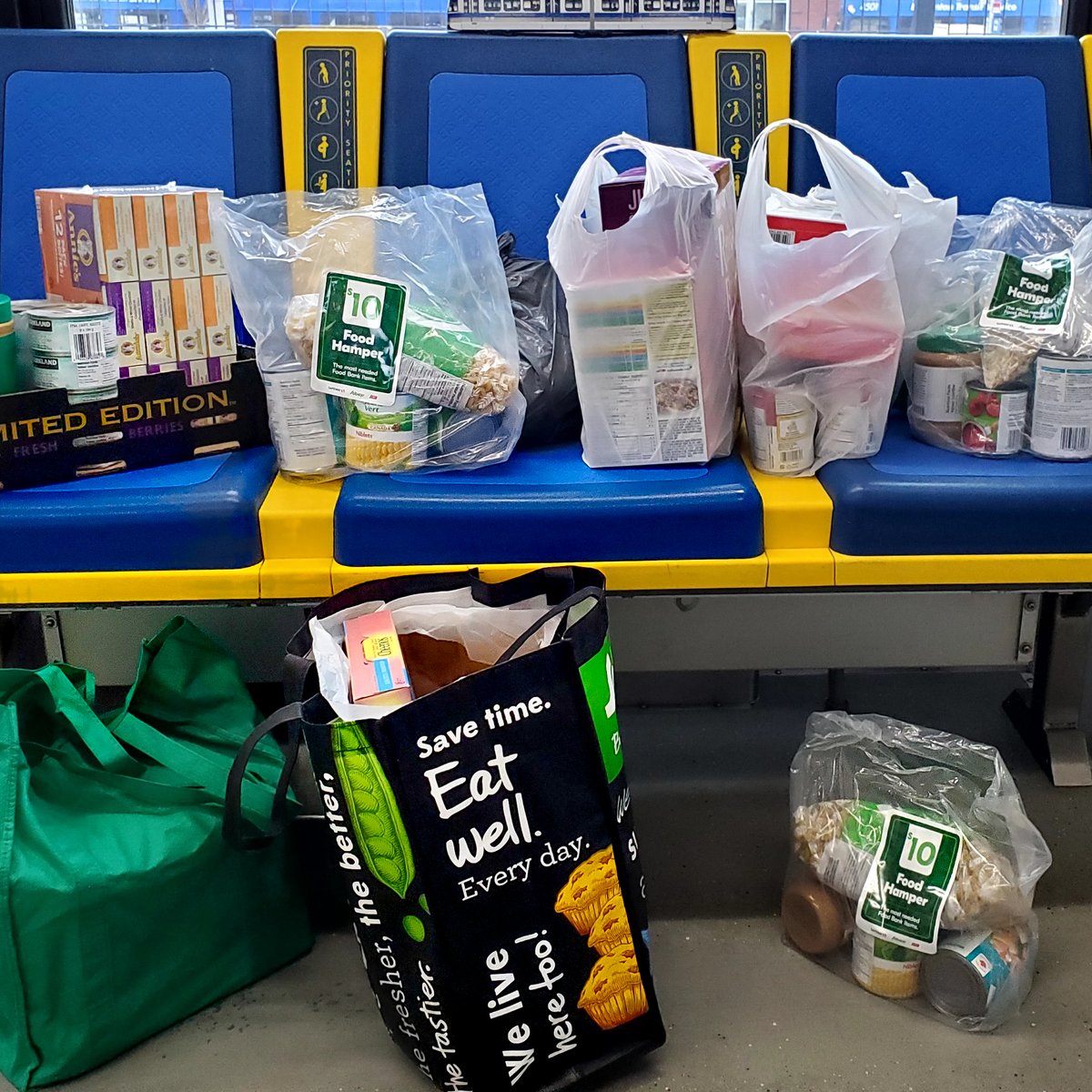 takeETSalert's tweet photo. Help us collect food donations to stuff a train stationed at Clareview LRT station (48 Street and 139 Avenue NW). The LRT car will be stationed from 9 AM to 4 PM today. @yegfoodbank volunteers will be collecting tap donations outside the train. #ETSStuffABus #FEEDYEG #YEGTransit https://t.co/Hmizl7yRoB