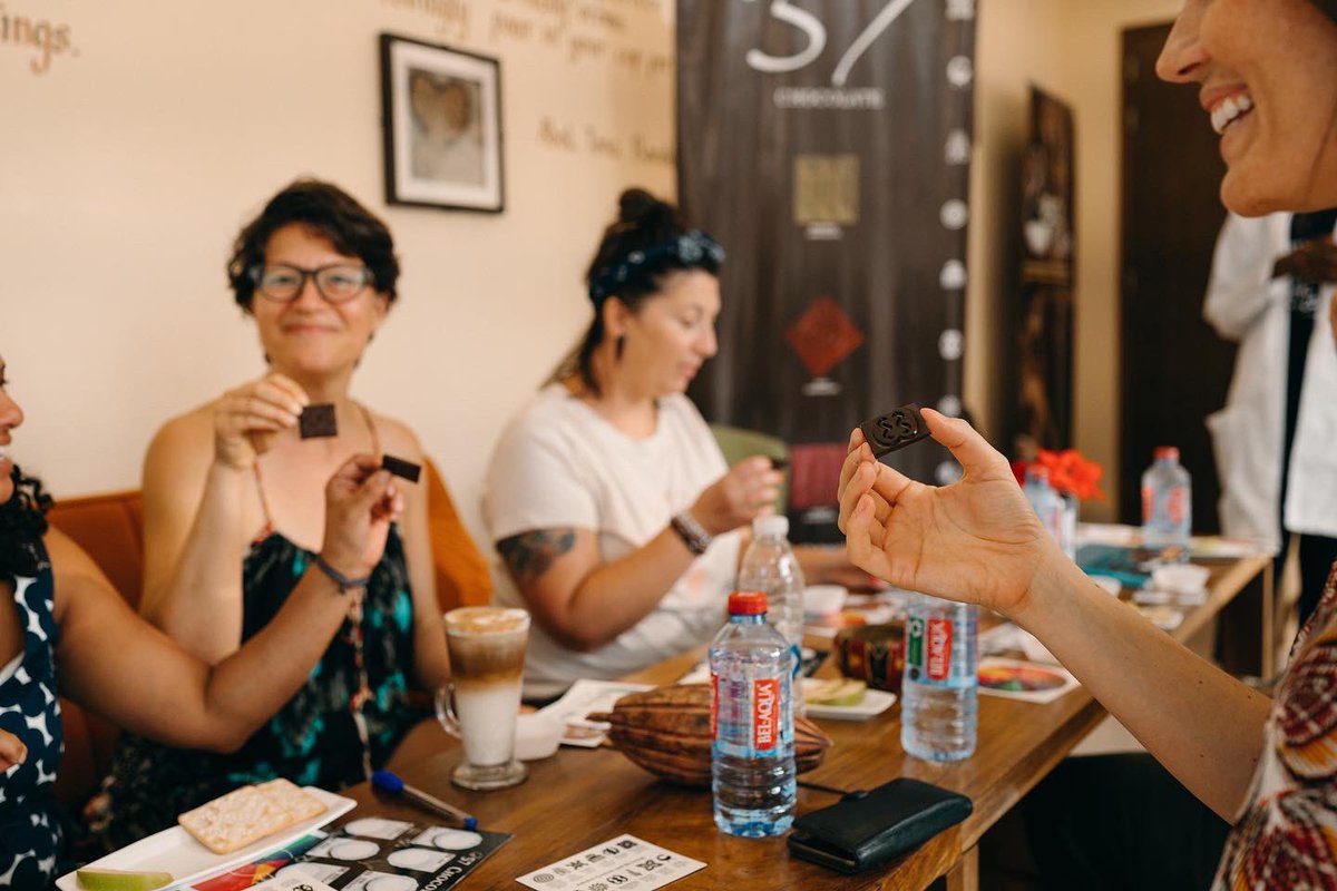 57chocolategh's tweet photo. Want to make great memories with friends and family? Experience #Ghanaian chocolate and book a tasting with us! Swipe to see the #experience. 
#thingstodoinghana #57chocolate #visitghana #chocolatetaster #chocolateislife #chocolatelover #beantobar #beantobarchocolate #cocoabar https://t.co/FnCH2m1tfC