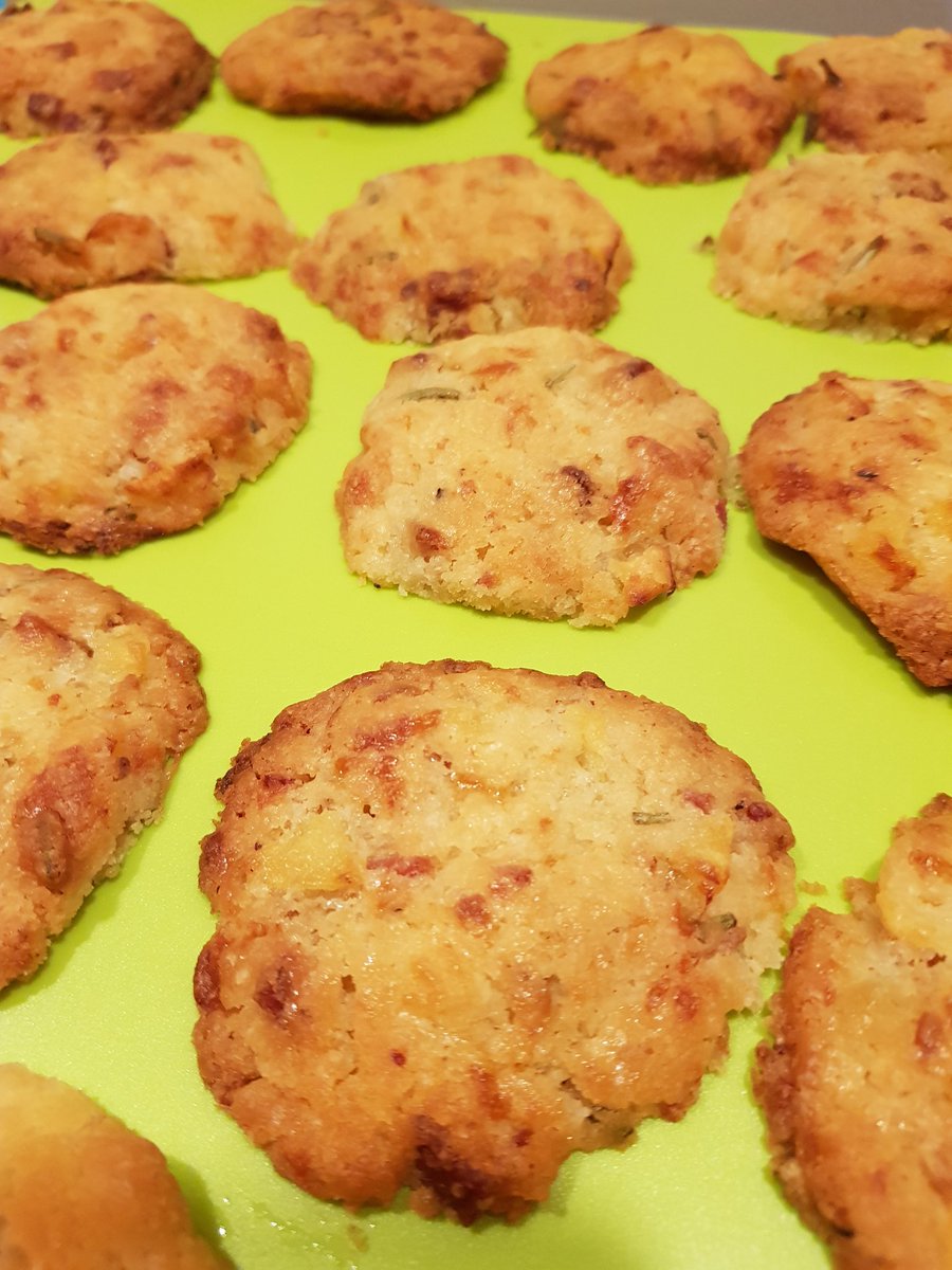 clairelmackie's tweet photo. Rosemary, Apple and Bacon Scones #cookingwithclaire https://t.co/xHTpgpL8iY