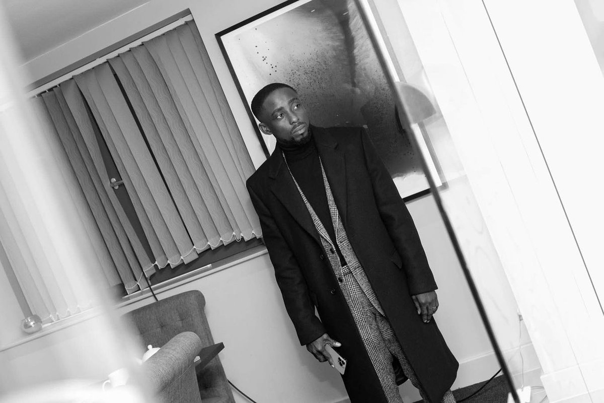 erigganewmoney's tweet image. December 2 should come naw shuuuuu !!!! I wan drop deluxe album Oh