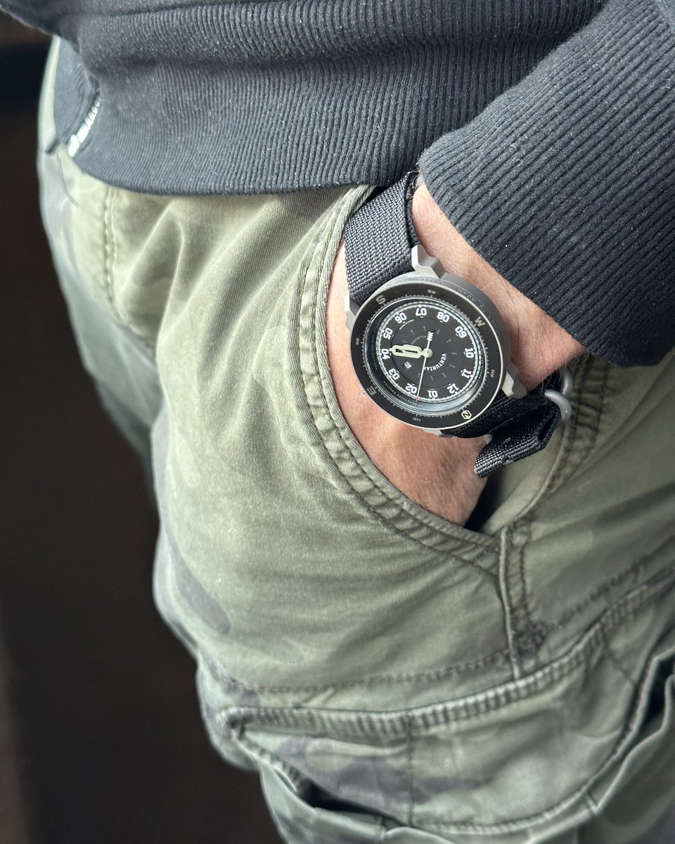 venturianusa's tweet photo. Looking casual tough never looked so good. Neither tactical nor technical, the Venturian Wildsider carries forward classic field watch design with a hint of adventure. Over $20k raised with 4 days to go! Help the Wildsider hit $25K by sharing with your friends. #fieldwatch #watch https://t.co/oS7Lin0rJ7