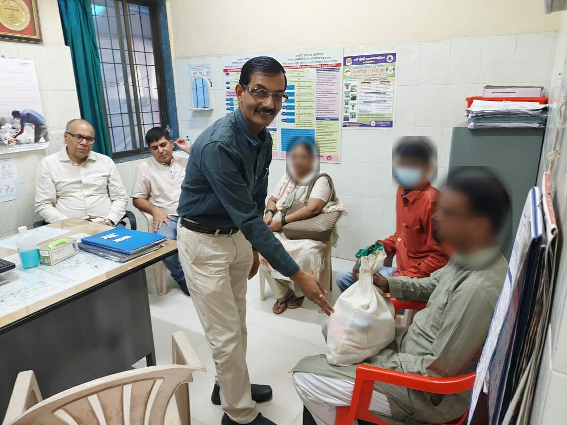 japvafoundation's tweet photo. #NikshayMitra-142722311
JAPVA Foundation distributed nutritional food kits to patients recovering from TB on 26/11/2022 at @NMMConline UHP-48,Seawoods under PM #TBMuktBharat abhiyan an initiative by @MoHFW_INDIA
#TBHaregaDeshJeetega
@NTEPNaviMumbai
@TBHDJ @TbDivision
@NMMCCommr https://t.co/IvGzeaCY5s
