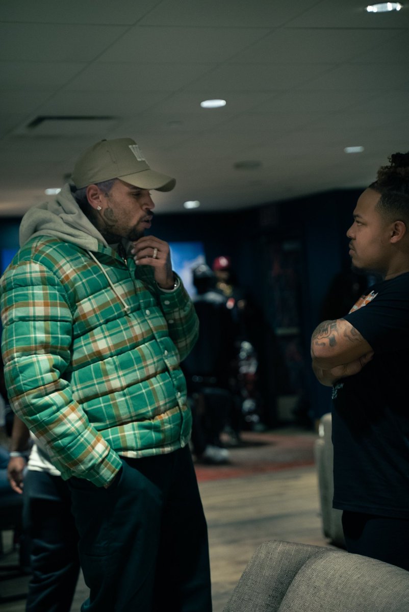 smoss's tweet photo. Only friend i have in this industry … and we never switched up! Day 1s. My dawg came to support me last night! @chrisbrown 

#millenniumtourturnedup https://t.co/SbNev4I4CF