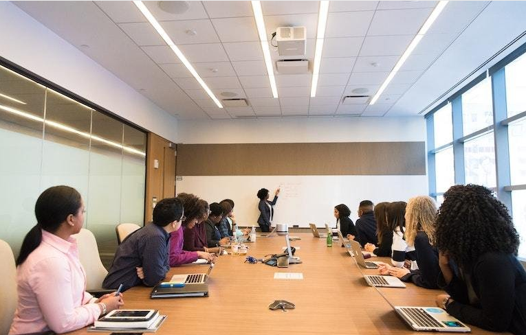 Acumatica's tweet photo. When an #ERP solution is implemented, it's important to thoroughly train the end-users. Developing training skills in-house bodes well for the future: https://t.co/kM41LWrmnD via @ERPfocus https://t.co/DvexkyCudO
