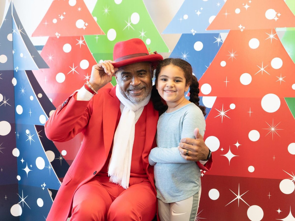 TheSoulofSanta's tweet photo. Our FREE Community Breakfast and Toy and Clothing Giveaways are fun for the whole family. 

Join us 12/3 at 18th &amp; Vine OR on 12/10 at The Shops on Blue Parkway for FREE breakfast, toys, clothes, photos with The Soul of Santa, and MORE! 🎁…🧵 https://t.co/IyNYWRIk14