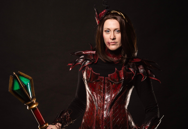 Olydri_Noob's tweet photo. Après son titre de championne de France de cosplay grâce à son superbe travail en tant que Gaea draconique, @liloukris est désormais CHAMPIONNE D'EUROPE avec son stuff et sa prestation en tant que Ciri de The Witcher ! Un immense bravo à elle !!!! 😃 @TGSevenements https://t.co/LQvPoKeVQL