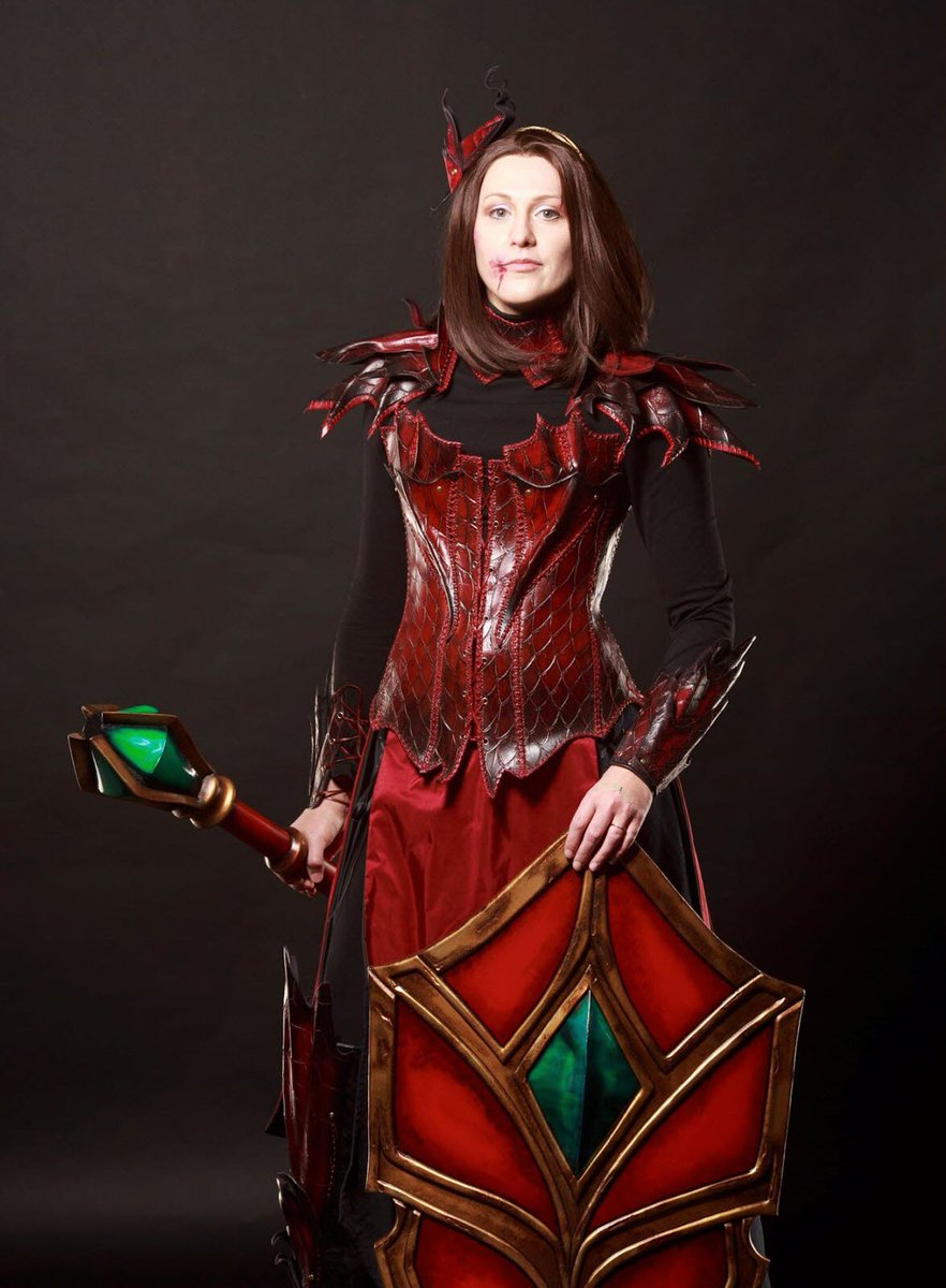 Olydri_Noob's tweet photo. Après son titre de championne de France de cosplay grâce à son superbe travail en tant que Gaea draconique, @liloukris est désormais CHAMPIONNE D'EUROPE avec son stuff et sa prestation en tant que Ciri de The Witcher ! Un immense bravo à elle !!!! 😃 @TGSevenements https://t.co/LQvPoKeVQL