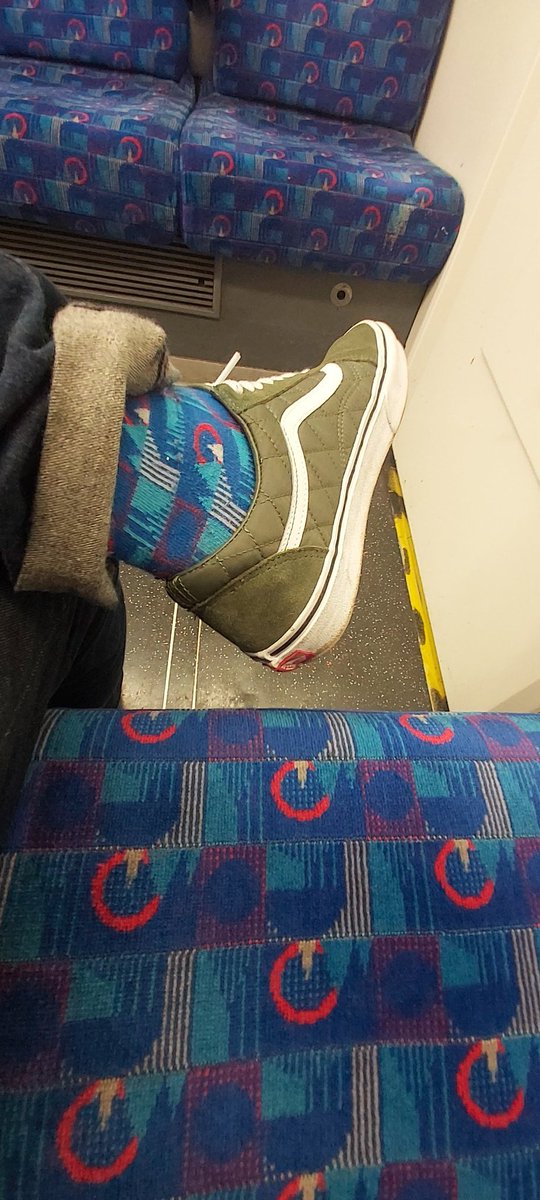 Very pleasing when your socks match the moquette <a href="/tfl/">TfL</a> <a href="/ltmuseumshop/">London Transport Museum Shop</a> #AllTheSocks