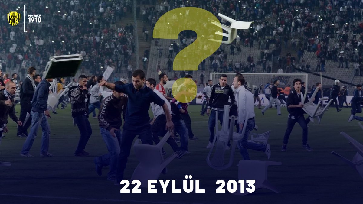 haber1910's tweet photo. Bugün yine konuyu dönüp dolaşıp Ankaragücü'ne getiren Beşiktaş taraftarının yaptıklarını bilmesek bunları "sütten çıkmış ak kaşık" sanacağız.

"Tüm stadyum" sahaya inip, önüne gelene saldırıp, maçı tatil ettirenler, sanki bunları hiç yapmamış gibi sağa sola saldırır olmuş. https://t.co/sSTcvqCxAA