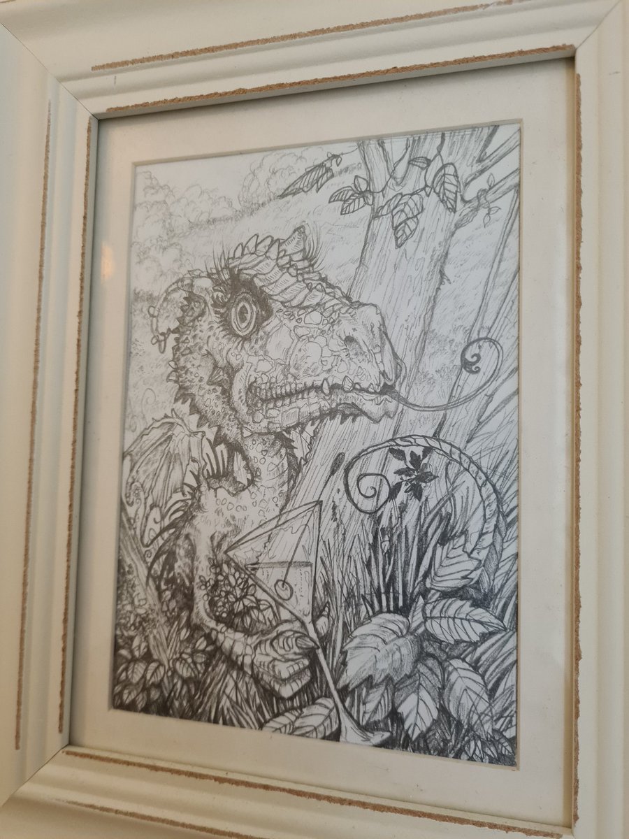 InsaneScribble_'s tweet photo. A pencil piece framed for a client. #dragondrawing #unholyscribe #dragonart https://t.co/SsbMnHtzEy