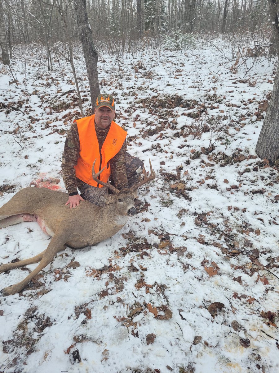 TheMichigan_Man's tweet photo. Little late on posting these, but it was a very successful Deer Camp this year. Overall, 3 of the 8 members of camp shot very nice bucks. We are all in agreement that the antler restrictions are paying dividends with having opportunities to take larger bucks. #Michigan #deercamp https://t.co/t7SurMyQQK