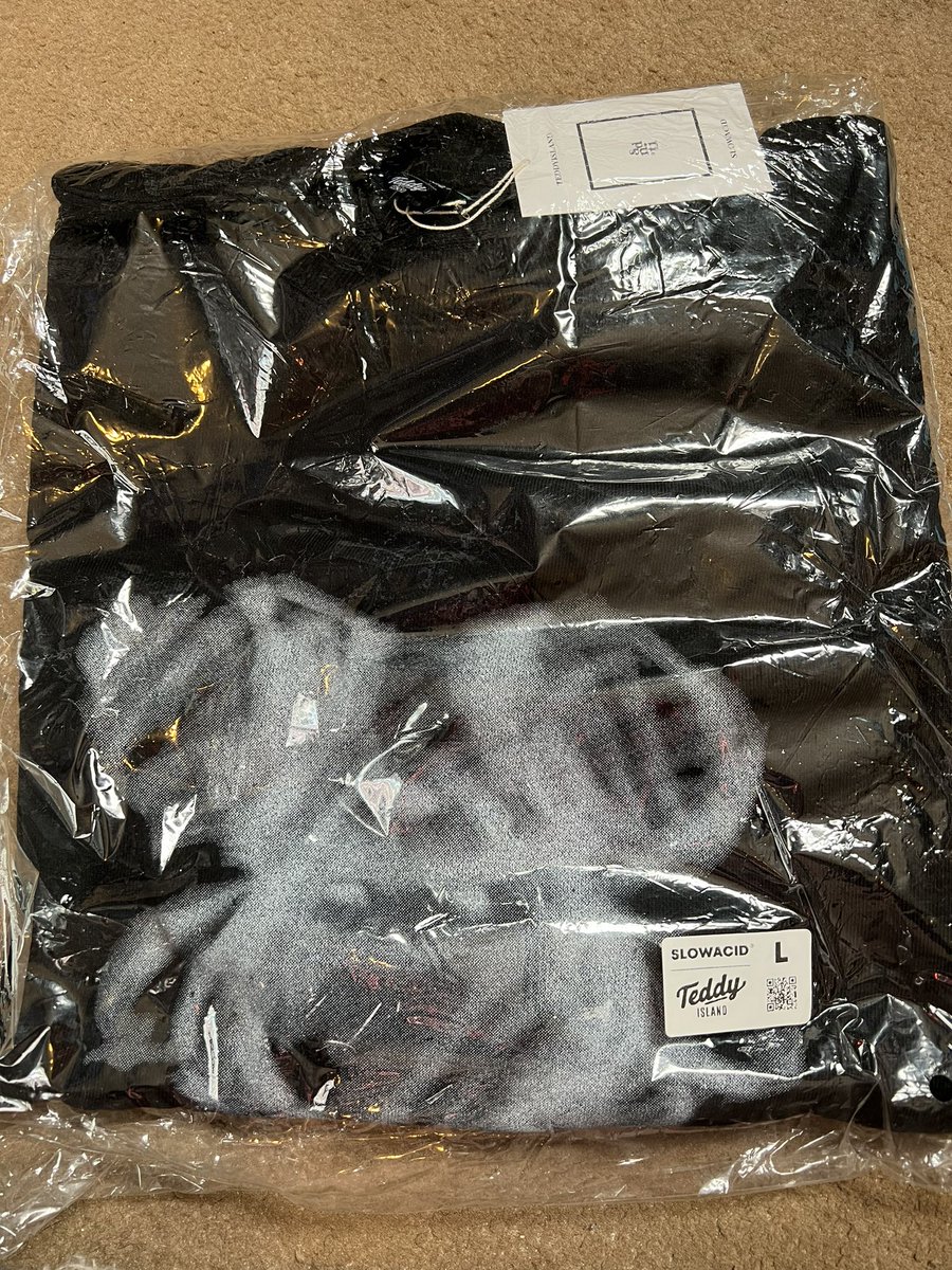 wts slow acid yuta sweatshirt 

size L, no pc included

price: $30

shipping not included
dm <a href="/qpzkbuy/">ㅂ</a> to purchase