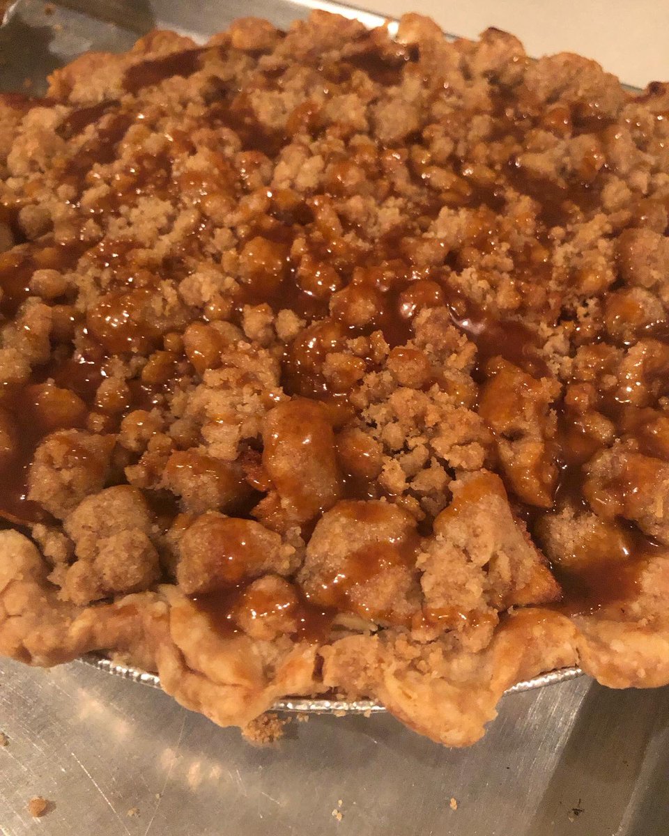 Mechelle's Baking Co tweet media