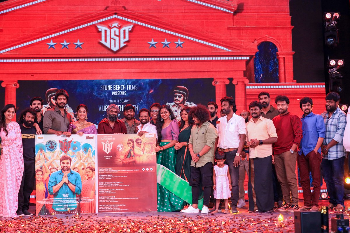Im_Rajakutty's tweet photo. Life is a beautiful journey If we observe it closely we can realize it #DSP Audio and trailer releases very special moment for our team because of #ulaganayagankamalhassan sir Always #Vjs special for me... Thanks a lot @ponramVVS Sir and our team
@onlynikil #Vjs46 #DSP https://t.co/SEGflytiZW