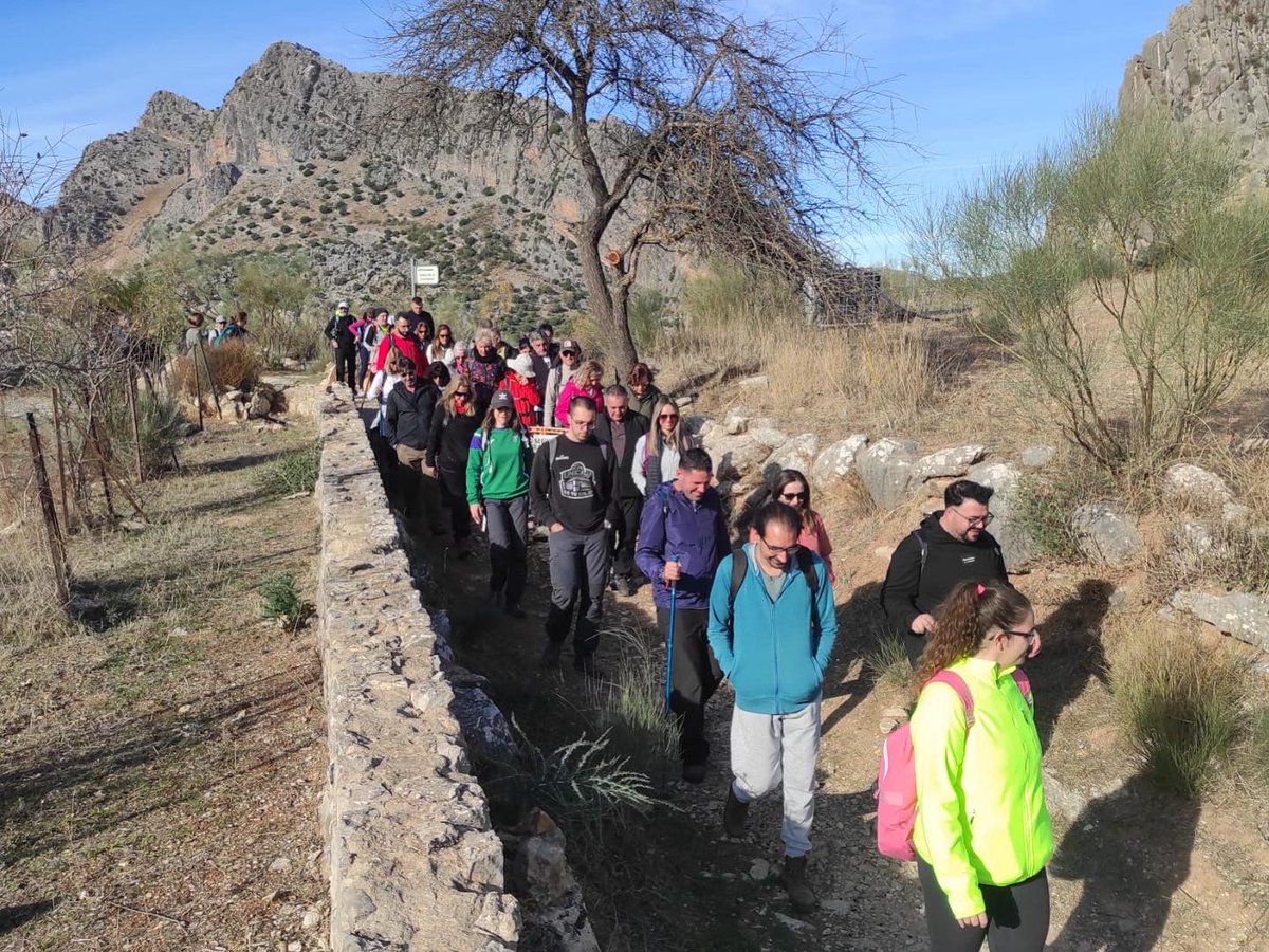 GranSendaMalaga's tweet photo. Cerramos las visitas interpretativas en  @GranSendaMalaga  con una jornada espectacular para despedir el ultimo domingo de noviembre! Gracias a tod@s los que han participado en estas rutas y a nuestros queridos guías! 
#senderosdeotoño #gr249 #malaga #senderismo https://t.co/HU1MrGixjF
