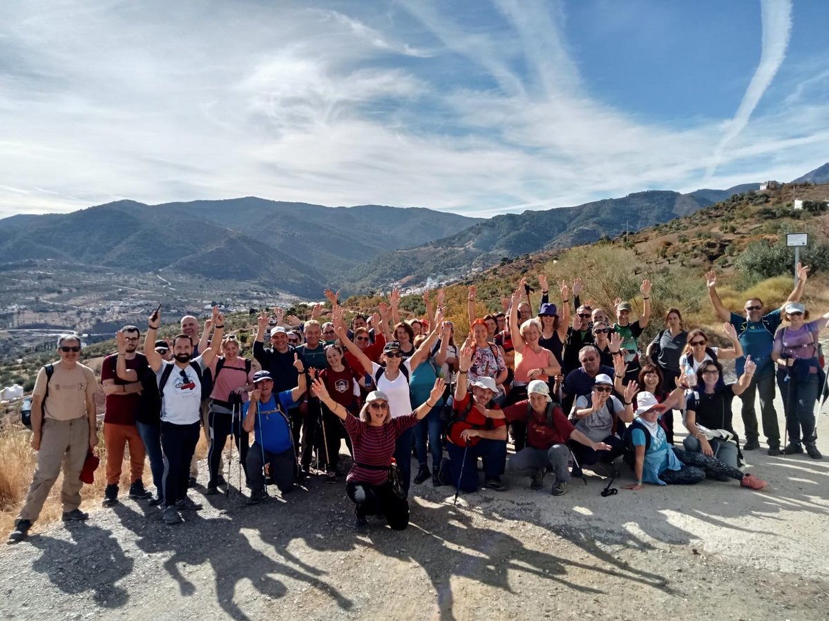 GranSendaMalaga's tweet photo. Cerramos las visitas interpretativas en  @GranSendaMalaga  con una jornada espectacular para despedir el ultimo domingo de noviembre! Gracias a tod@s los que han participado en estas rutas y a nuestros queridos guías! 
#senderosdeotoño #gr249 #malaga #senderismo https://t.co/HU1MrGixjF