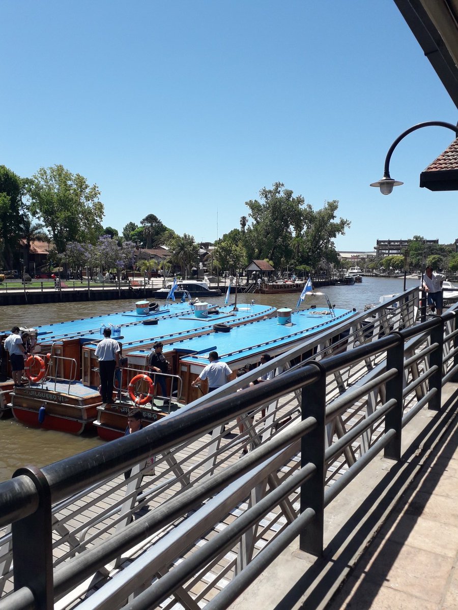 crisalida2023's tweet photo. Estacion Fluvial de Tigre...#calorrr https://t.co/ac3Wukrwxu