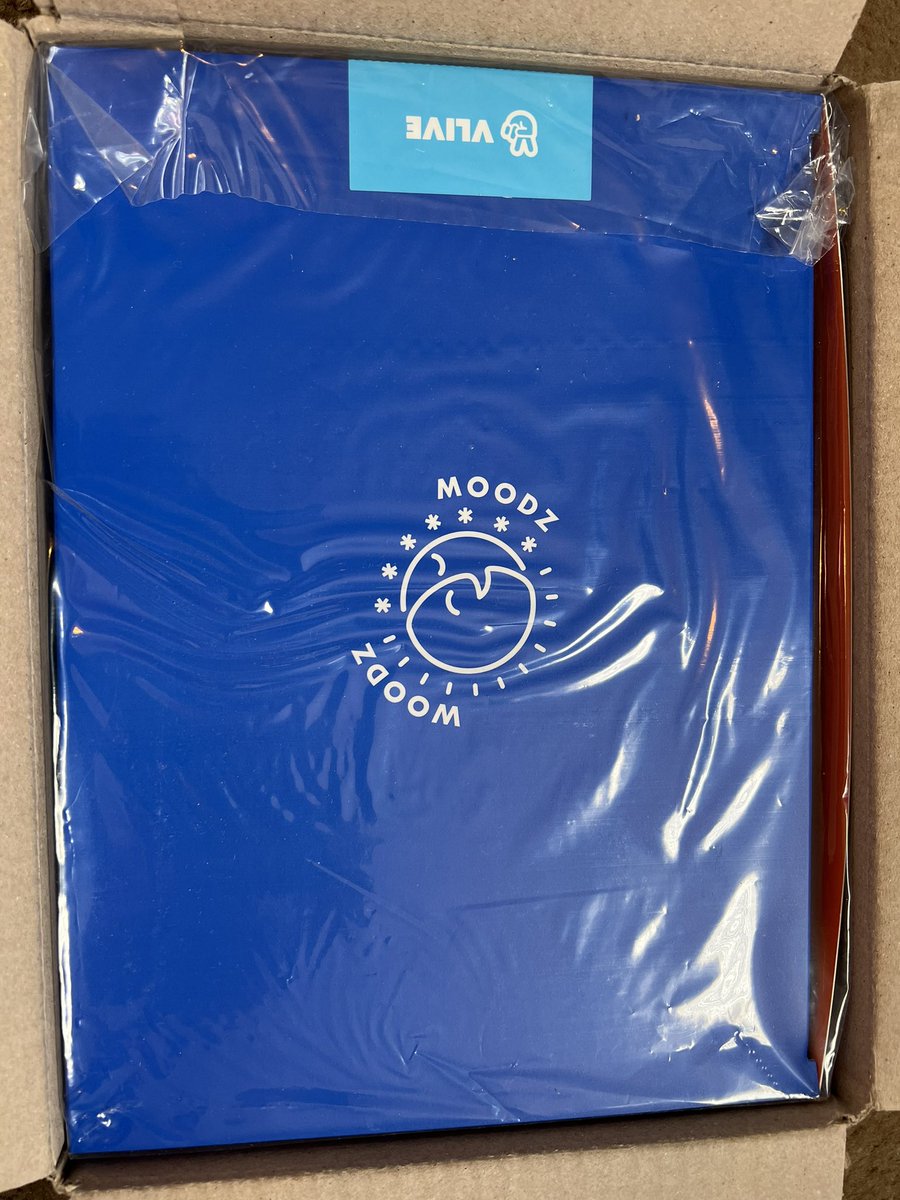 WTS woodz fanclub membership kit 

given by a kseller, i think everything’s included (maybe no pcs)

qyop pay what you want

shipping not included
dm <a href="/qpzkbuy/">ㅂ</a> to purchase