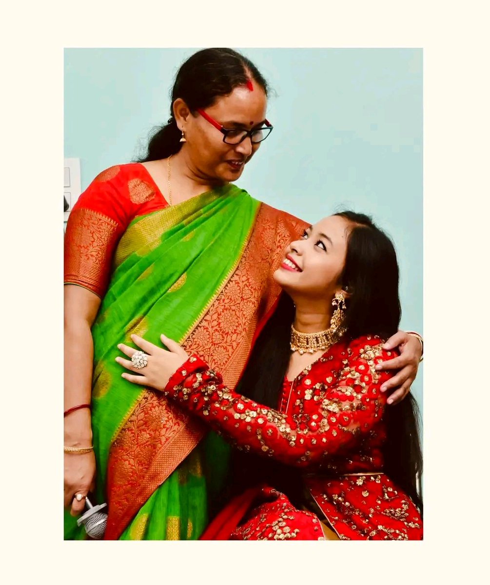 Neelanjanaray1's tweet photo. With the best manager Maa ♥️ @rnku.das.9 
#backstagediaries #concert #work #support #love #parents #motherlove #blessed #neelanjanaray https://t.co/Ag0Lfg2FYM