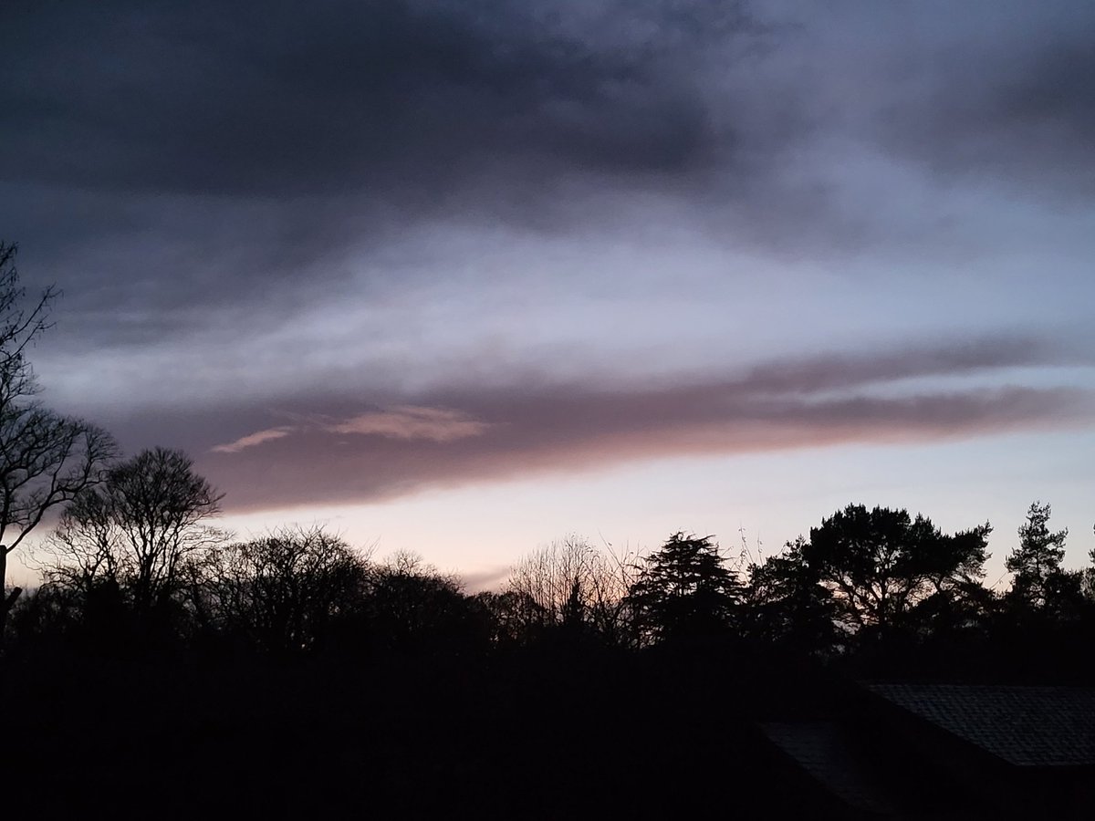 Sky over #BlackwaterCastle right now.