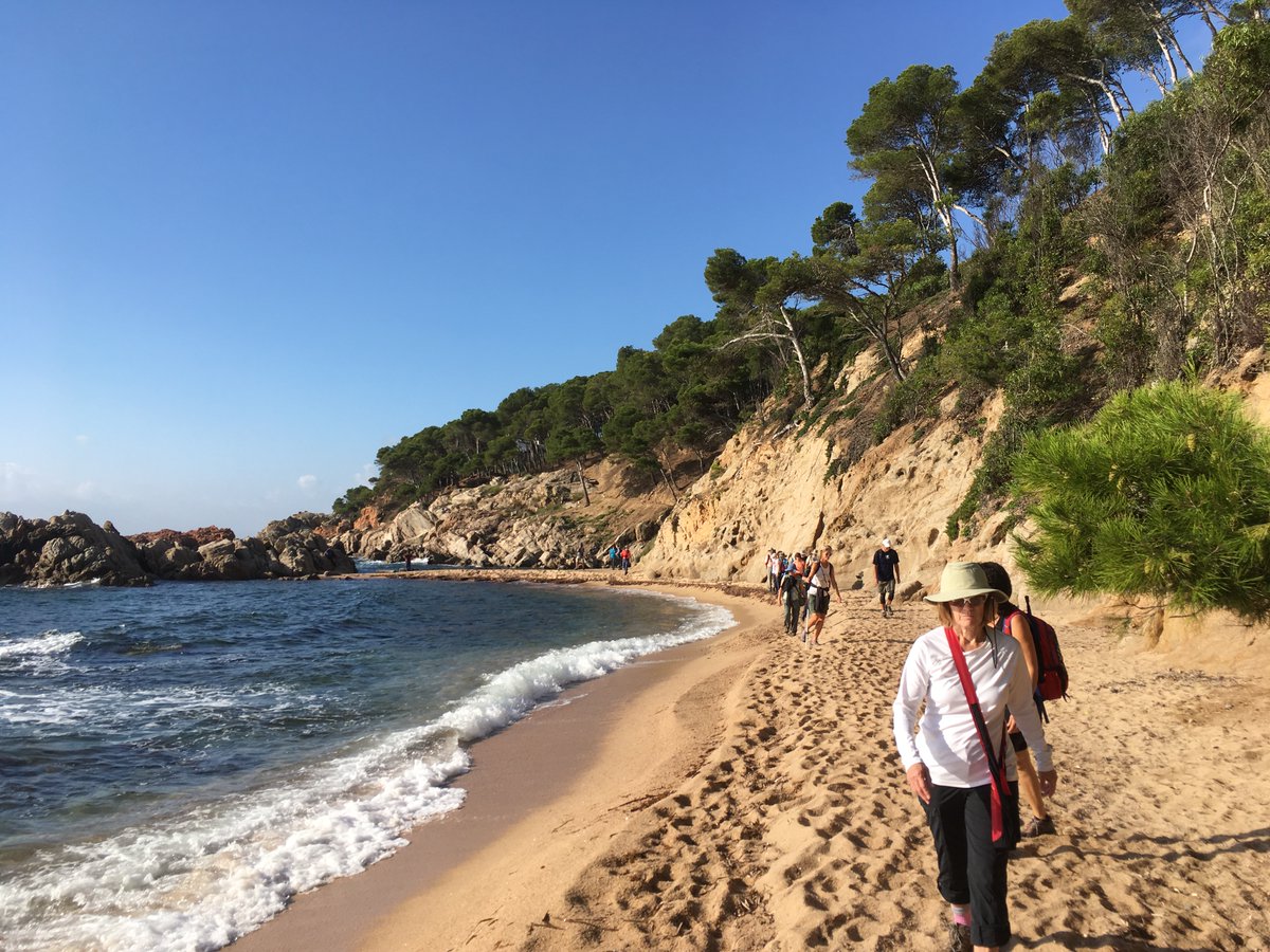 SpanSteps's tweet photo. It's time to breathe in the fresh air of the Mediterranean Sea on our Costa Brava trek. 8-days of glorious tracks and trails in great company and fine lodging.  
October 1-8, 2023. Organize your own private trip. spanishsteps2010@gmail.com https://t.co/uaiqspCQJi