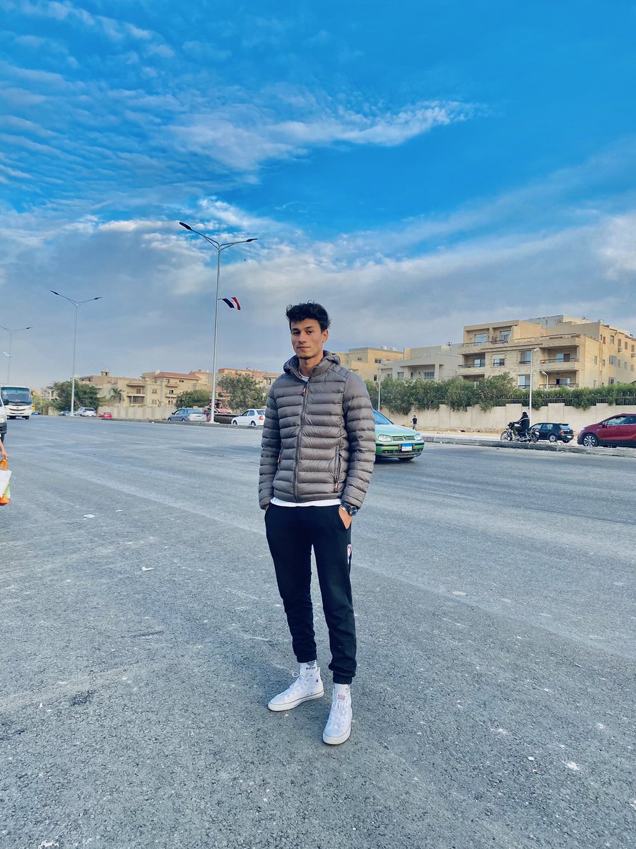 5MustafaIbrahim's tweet photo. New day , new person https://t.co/glM9gy75g2