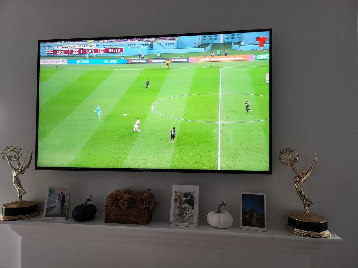 Jeffrey_Strauss's tweet image. Why is video quality significantly better on @Telemundo than on @FS1 ?

I can't watch grainy letter-boxed FOX video any longer... unfortunately, that means that I can't listen to my friends JP Dellacamera &amp;amp; @cobijones 

#FOXfailure