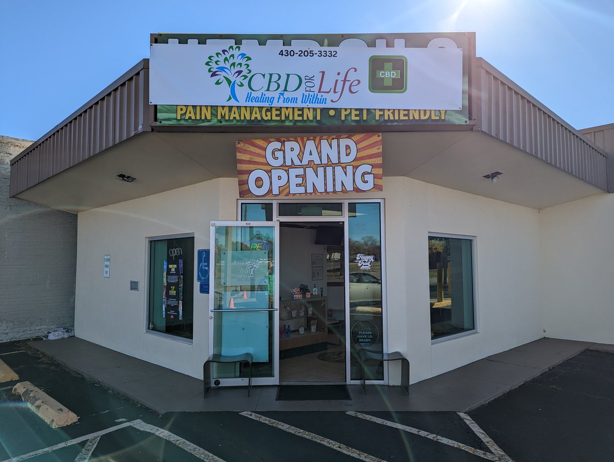 Life4Cbd's tweet photo. It's a b-e-a-utiful day!

Stop by for some relaxing CBD or some heady Delta!

And don't forget we have our gamin' and vibin' room! https://t.co/f4m13mnfuB