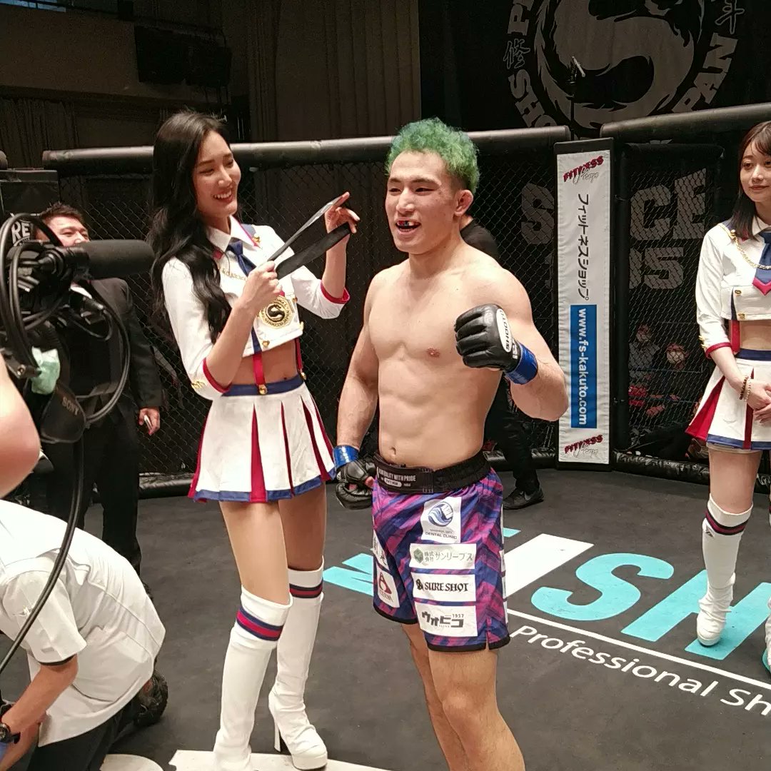 xtremeebina's tweet photo. 須藤拓真、修斗初参戦は2ラウンドヒールフックでレフリーストップ勝ちでした！

対戦相手の後藤選手ありがとうございました！！

1ラウンド、ボディ効いてヤバかったようです…

皆さん応援ありがとうございました！

#柔術
#須藤拓真
#leghunter
#修斗 https://t.co/Enylr0WyjB