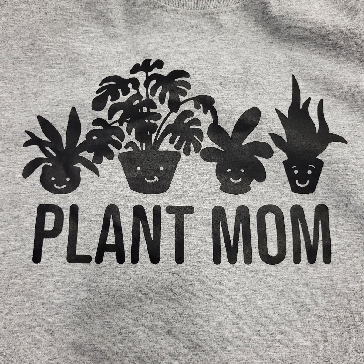 EyelightNC's tweet photo. Finally got in the #PlantMom shirts in you've been looking for! https://t.co/MfYbdVL3xa