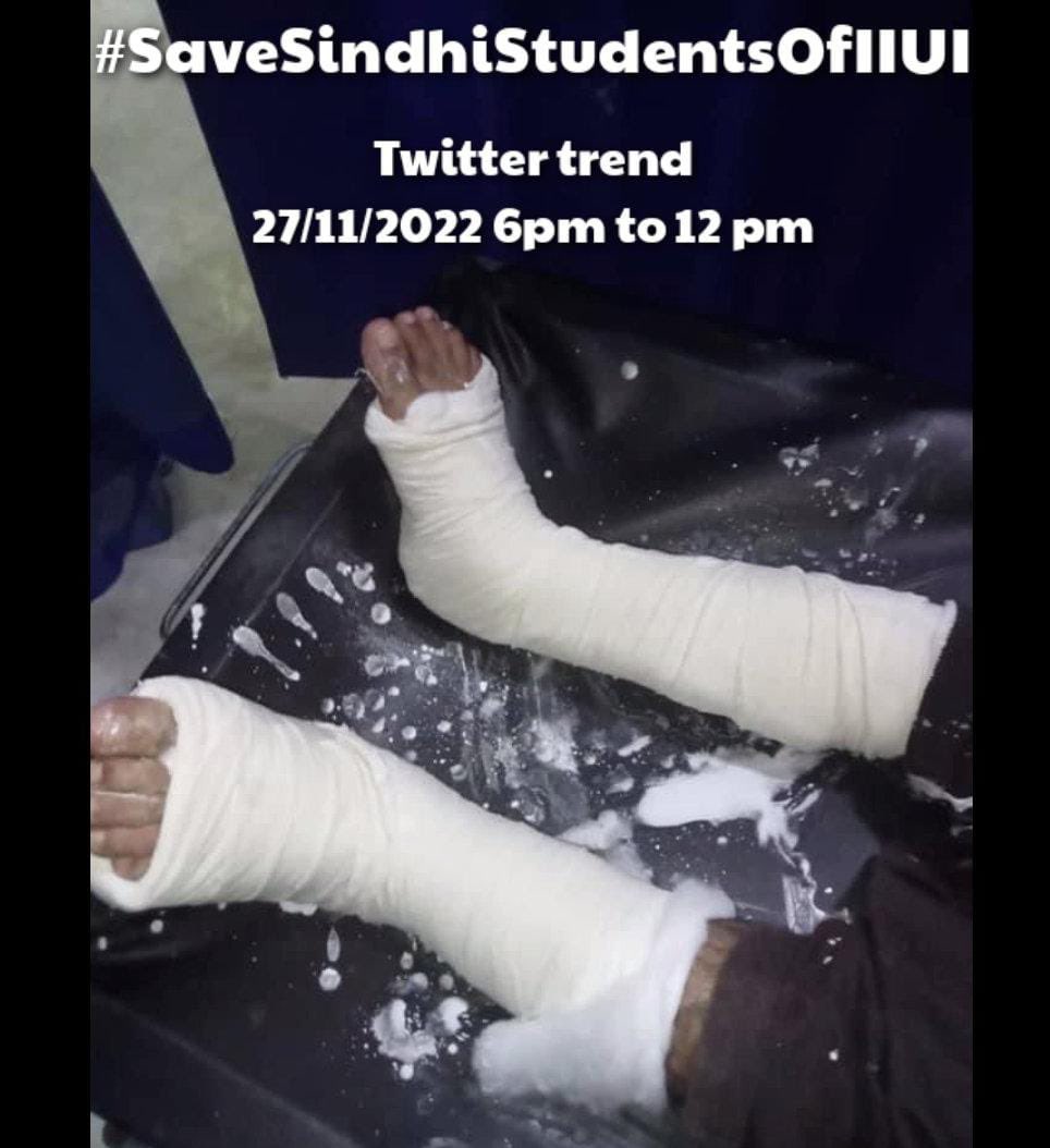 SyedMan41538586's tweet photo. Sindh se aye Students yahan Islamabad main bht c Umeeden ly k aty hain k hum apne village se nikal k kisi achy Shaher m parhne jaen gy or fr jb wo parhe likhe logon m jate hain to un ka ye haal kiya jata @mubaraklashari  @ammaralijan @BBhuttoZardari 
#SaveSindhiStudentsOfIIUI https://t.co/rl92Pb4Ukf
